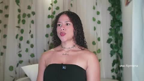 Snapshot of kayle__11 chatting on June 21, 12:46 am INSTAGRAM AND TW 11kayle online show from June 21, 12:46 am