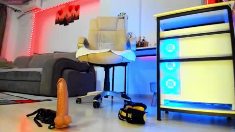 kaylee online show from November 15, 5:31 pm