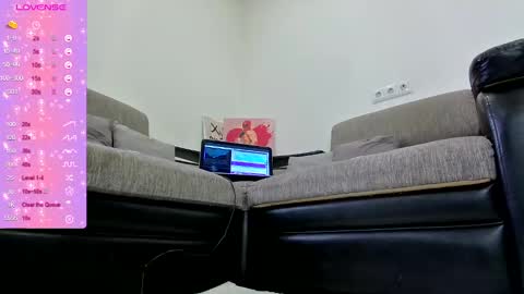 kaylee_ee online show from December 18, 6:53 am