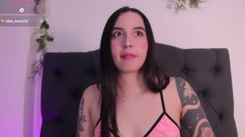 kaylee_lee online show from April 28, 4:06 am