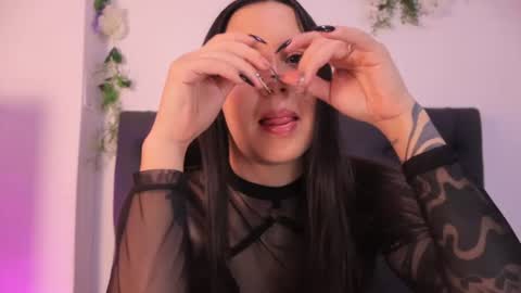 kaylee_lee online show from July 2, 3:56 am