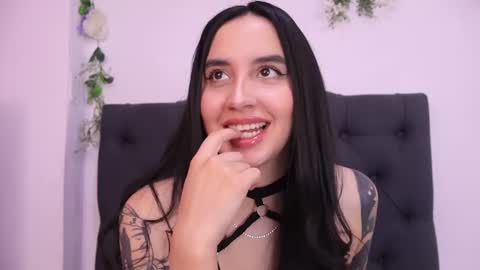 kaylee_lee online show from July 30, 4:00 am