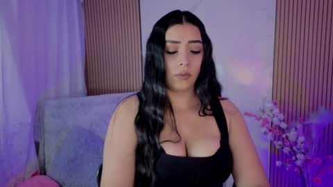 Kaylee online show from June 12, 5:01 pm