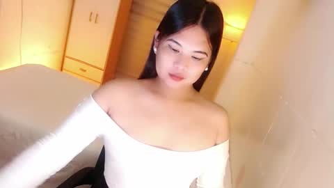 Snapshot of kayleepinay chatting on October 24, 5:42 pm Y O U R F U T U R E K A Y L E E online show from October 24, 5:42 pm