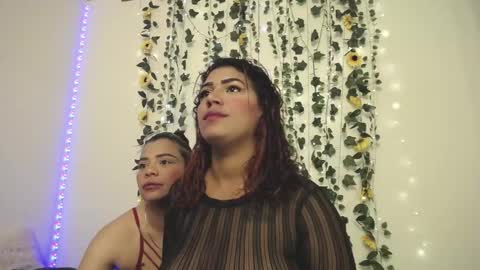 Snapshot of kaylie_and_dakota_ chatting on January 24, 10:51 pm kaylie and dakota online show from January 24, 10:51 pm