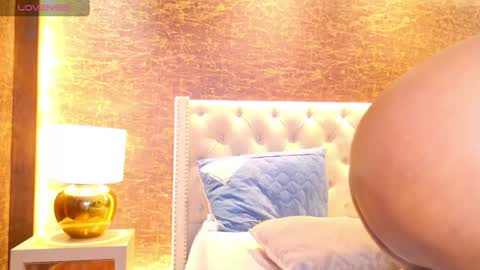 Snapshot of kaylie_mitchel chatting on June 11, 2:53 am KAYLIE online show from June 11, 2:53 am