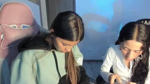 kaylie online show from December 19, 11:23 pm