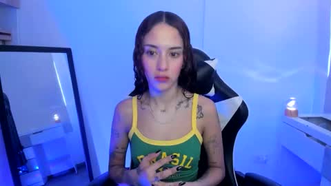 Snapshot of kaylie_xxx chatting on May 23, 8:24 pm kaylie online show from May 23, 8:24 pm