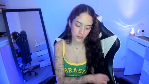kaylie online show from June 9, 11:38 pm