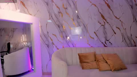 Kay online show from February 13, 3:46 am