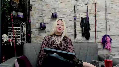 Snapshot of kaziaswart chatting on November 4, 10:20 pm Miss Kazia online show from November 4, 10:20 pm