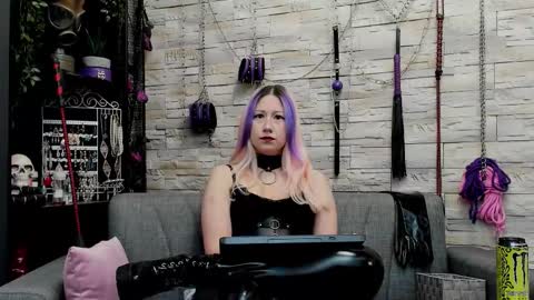 Snapshot of kaziaswart chatting on December 3, 1:02 am Miss Kazia online show from December 3, 1:02 am