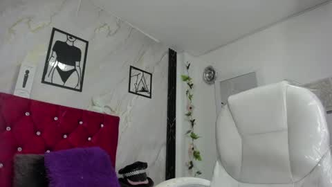 KAZSANDRAH online show from April 28, 6:07 am