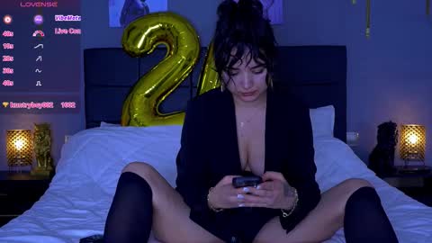 Snapshot of kcassiek chatting on September 12, 5:57 pm I m Cassie and would be my pleasure to have you in my room online show from September 12, 5:57 pm