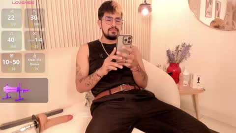 Alfred - INDEPENDIENT MODEL online show from June 15, 6:15 am
