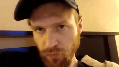 Snapshot of kdogluke chatting on December 3, 10:46 am kdogluke online show from December 3, 10:46 am