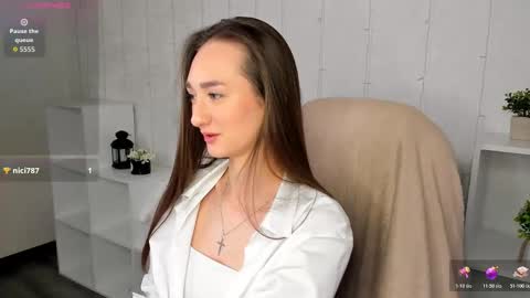 Snapshot of ke1ly_powell chatting on February 9, 5:22 am Kelly GMT 2 Su We Th Fr Sa 0300AM-09-00AM online show from February 9, 5:22 am