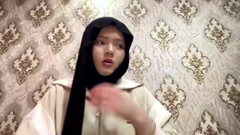 Snapshot of keeleylandrie chatting on January 8, 11:01 am Kate online show from January 8, 11:01 am