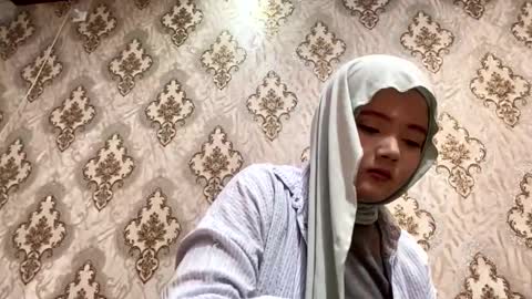 Snapshot of keeleylandrie chatting on February 26, 5:17 am Kate online show from February 26, 5:17 am