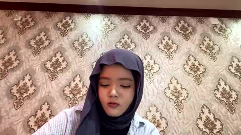 Snapshot of keeleylandrie chatting on February 27, 6:13 am Kate online show from February 27, 6:13 am