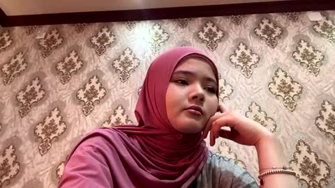 Snapshot of keeleylandrie chatting on March 13, 5:47 am Kate online show from March 13, 5:47 am