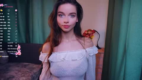 Lulu online show from May 28, 3:31 pm