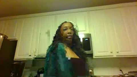 Snapshot of keephimcum69me chatting on December 3, 12:02 am Keephimcum69me online show from December 3, 12:02 am