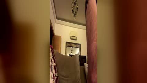 keexxx690900 online show from June 19, 6:45 pm