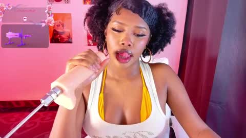 Snapshot of kehlannis_ chatting on May 9, 6:13 pm Kehlannis online show from May 9, 6:13 pm