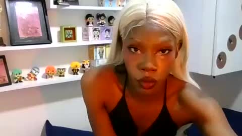 Snapshot of keikei_o chatting on June 22, 7:22 pm keisha online show from June 22, 7:22 pm