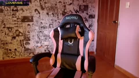 Kimk online show from February 4, 9:52 pm