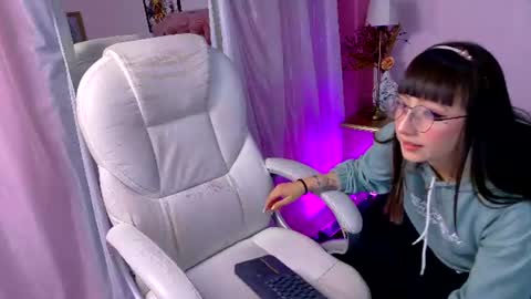 Snapshot of keiko_amane chatting on June 19, 3:11 am online show from June 19, 3:11 am