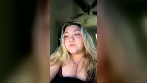keilei22 online show from May 12, 3:53 pm