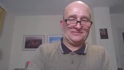 Snapshot of keilie1 chatting on December 22, 7:44 pm keilie1 online show from December 22, 7:44 pm