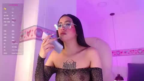 Snapshot of keily_gh1 chatting on March 2, 4:39 am KEILY  online show from March 2, 4:39 am