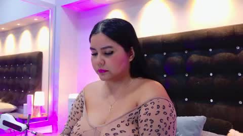 Snapshot of keily_ross1 chatting on May 5, 8:06 pm Keily Ross online show from May 5, 8:06 pm