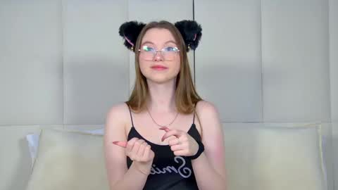 Snapshot of keiraace chatting on January 12, 6:05 pm Keira online show from January 12, 6:05 pm