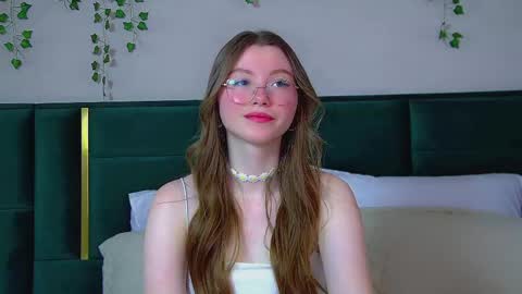 Snapshot of keiraace chatting on February 26, 6:26 am Keira online show from February 26, 6:26 am