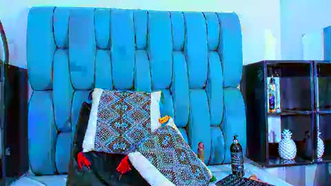   online show from February 8, 7:38 pm