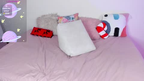 Snapshot of keisy_2 chatting on December 9, 1:55 pm Keisy online show from December 9, 1:55 pm