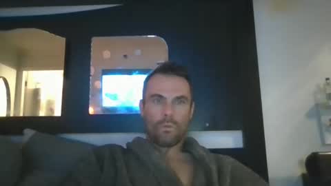 Snapshot of keithross1205 chatting on March 6, 3:35 am clyde online show from March 6, 3:35 am