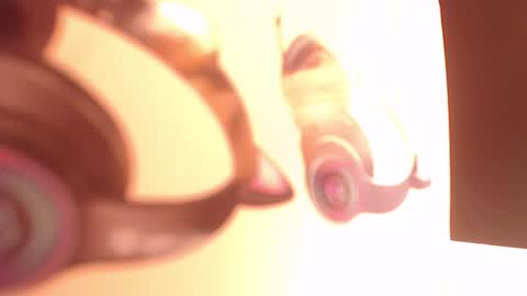 Snapshot of keitt_big_tits chatting on November 26, 2:12 am keitt online show from November 26, 2:12 am