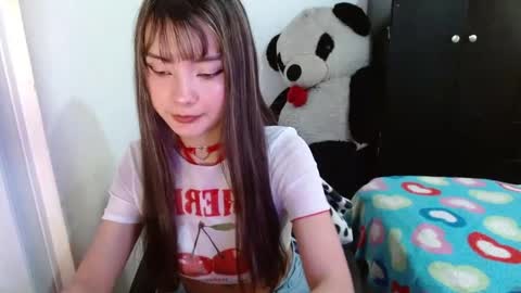 Snapshot of keity_russo03 chatting on April 21, 8:34 pm annie rosse16 online show from April 21, 8:34 pm