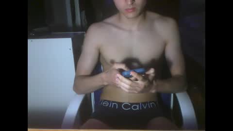 kell_yn16 online show from May 12, 9:23 pm