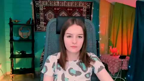 kelliebanshe online show from July 12, 4:25 am
