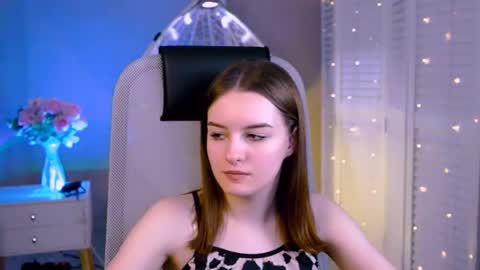 kelliebanshe online show from July 14, 10:32 am
