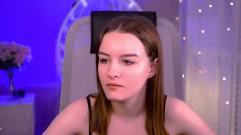 kelliebanshe online show from July 16, 4:40 am