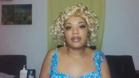Kellie online show from June 19, 5:12 am