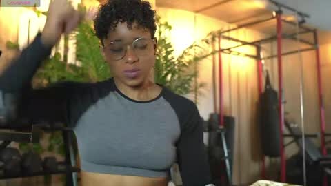 Snapshot of kelly__thomson chatting on May 25, 1:39 pm kelly__thomson online show from May 25, 1:39 pm