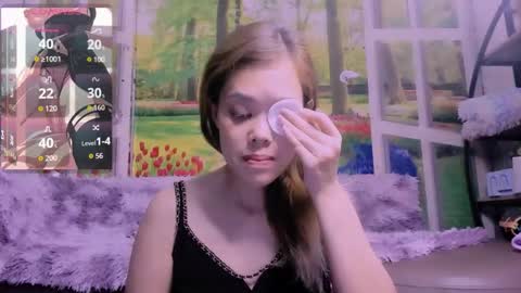 Snapshot of kelly_baby2005 chatting on December 3, 4:42 am Kelly online show from December 3, 4:42 am